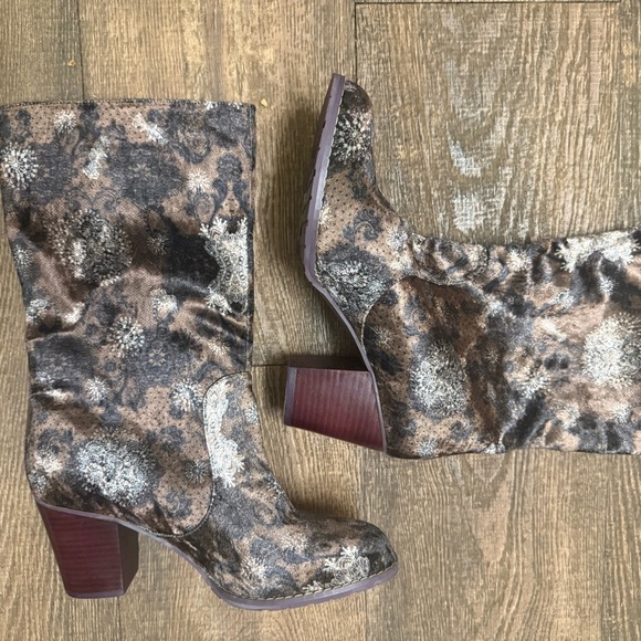 Desigual 10.5 Artistic velvet feel Heeled Boots - Black, Brown,purple NWT no box - Picture 4 of 15